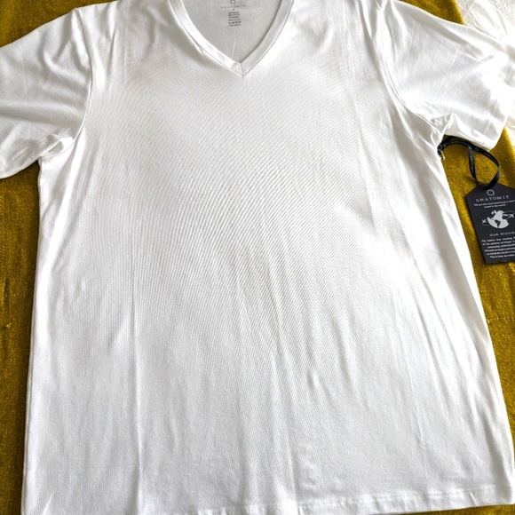 Anatomie Men's Vince T-shirt NWT Small - Picture 3 of 8